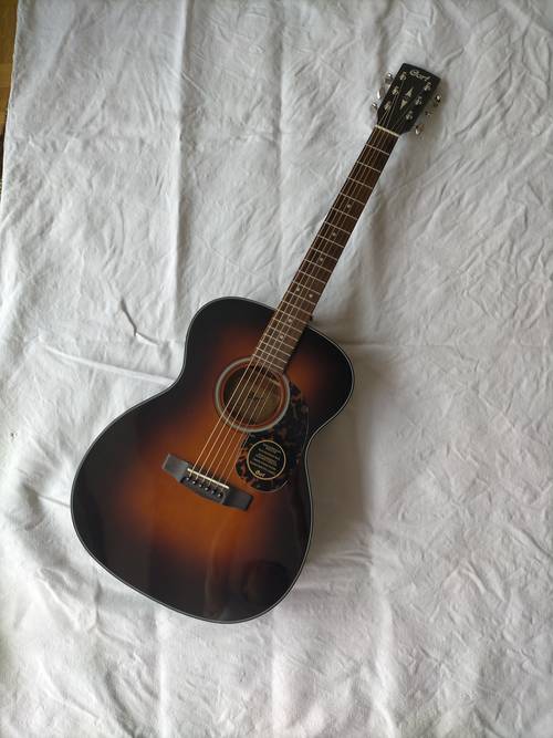 Guitare acoustique Cort série Luce modèle L300V