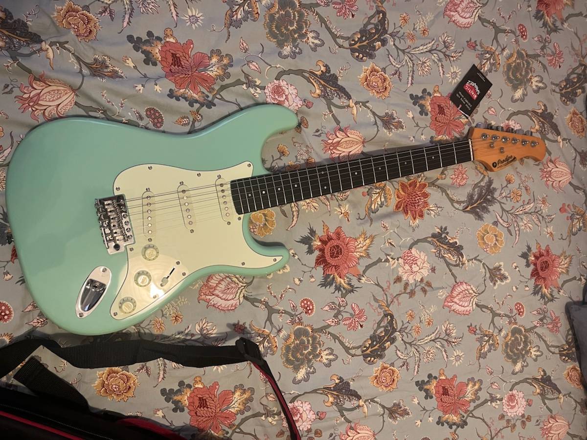 Guitare électrique neuve