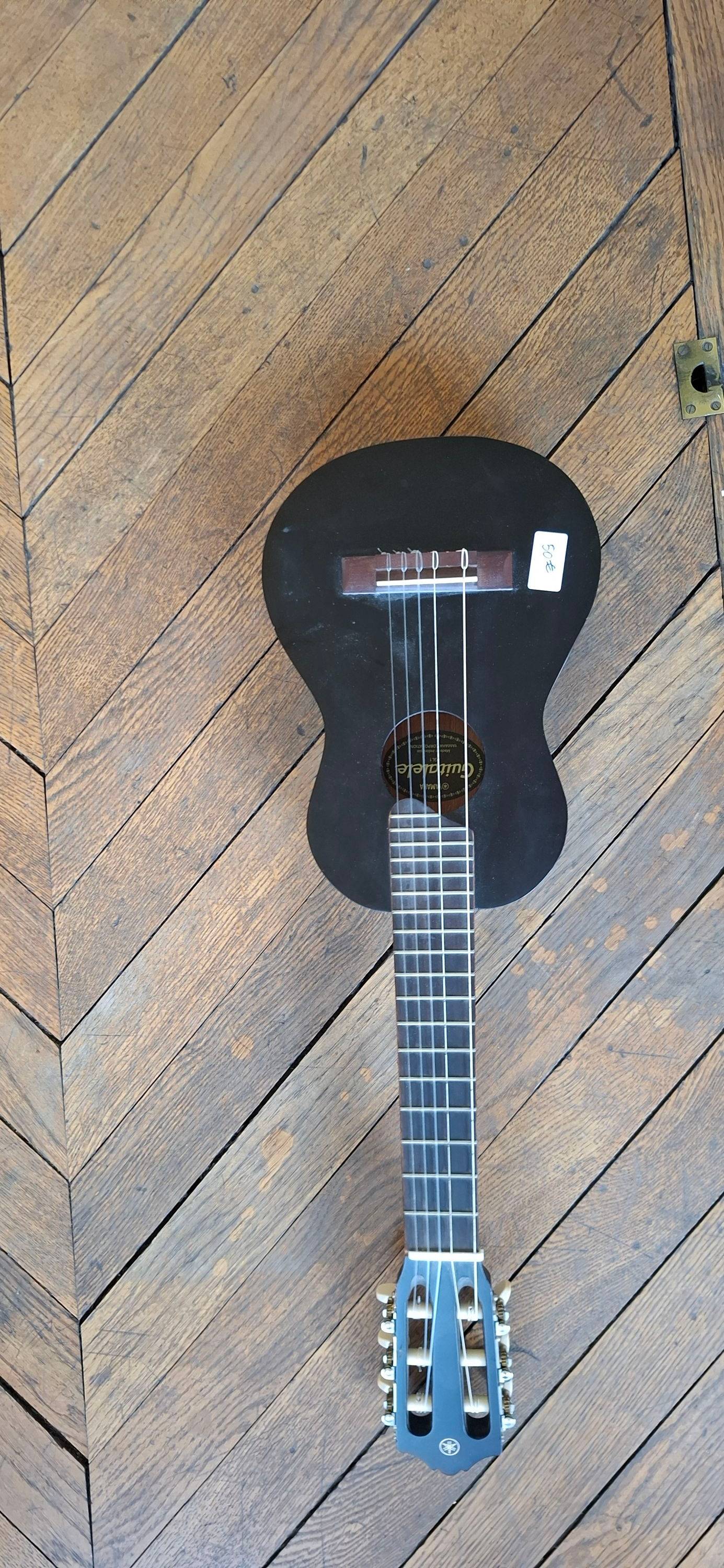 Guitare petit modèle- Yamaha