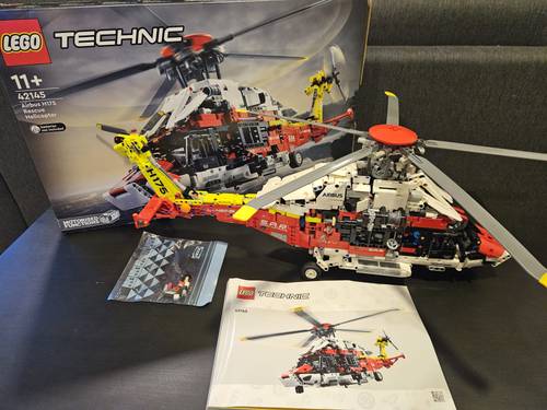 Vends hélicoptère Airbus H175 Lego Technic
