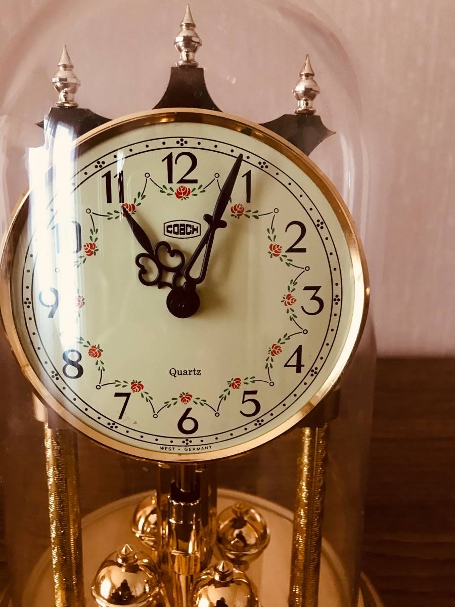 Horloge à balancier rotatif