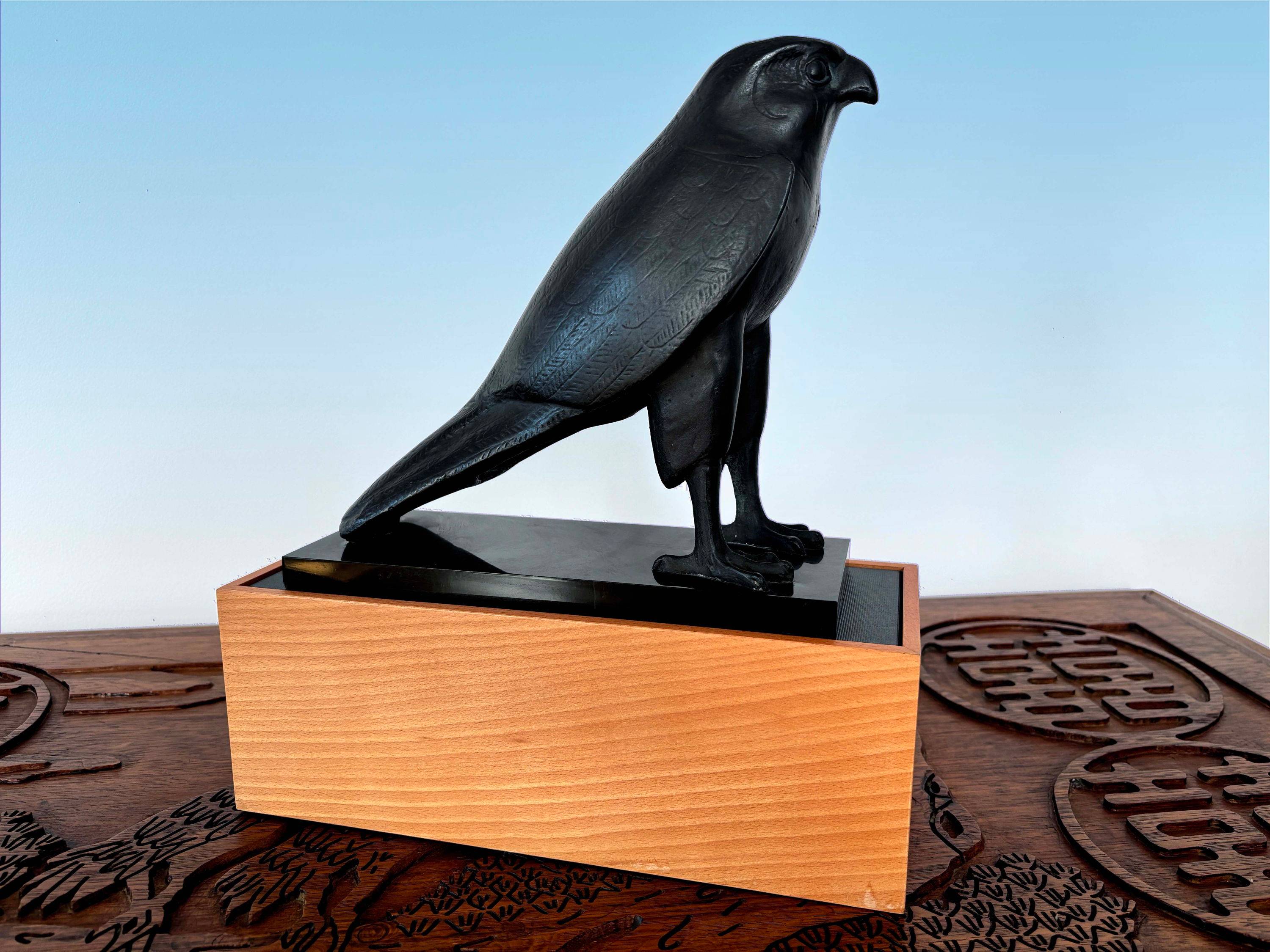Egypte - Horus le dieu faucon égyptien (Reproduction par le Musée du Louvre)