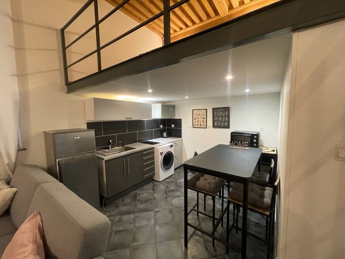 Hôtel de ville, loue T1 bis duplex meublé 42m² - Lyon 1er