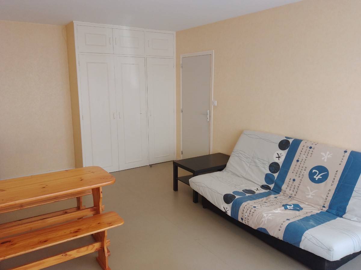 Loue T2 hypercentre la Roche sur Yon (85) - 41m²