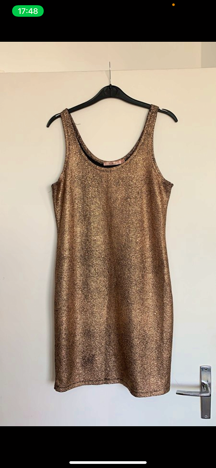 Robe doré idéal pour soirée