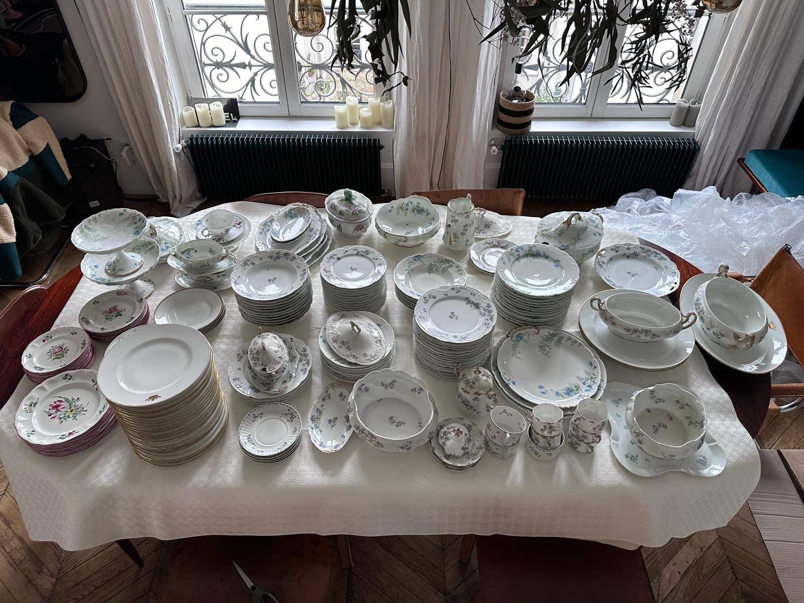 Important lot de porcelaines de limoge