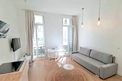 Loue appartement 30m² Proximité Vieux Port, T2 climatisé, meublé et décoré avec goût