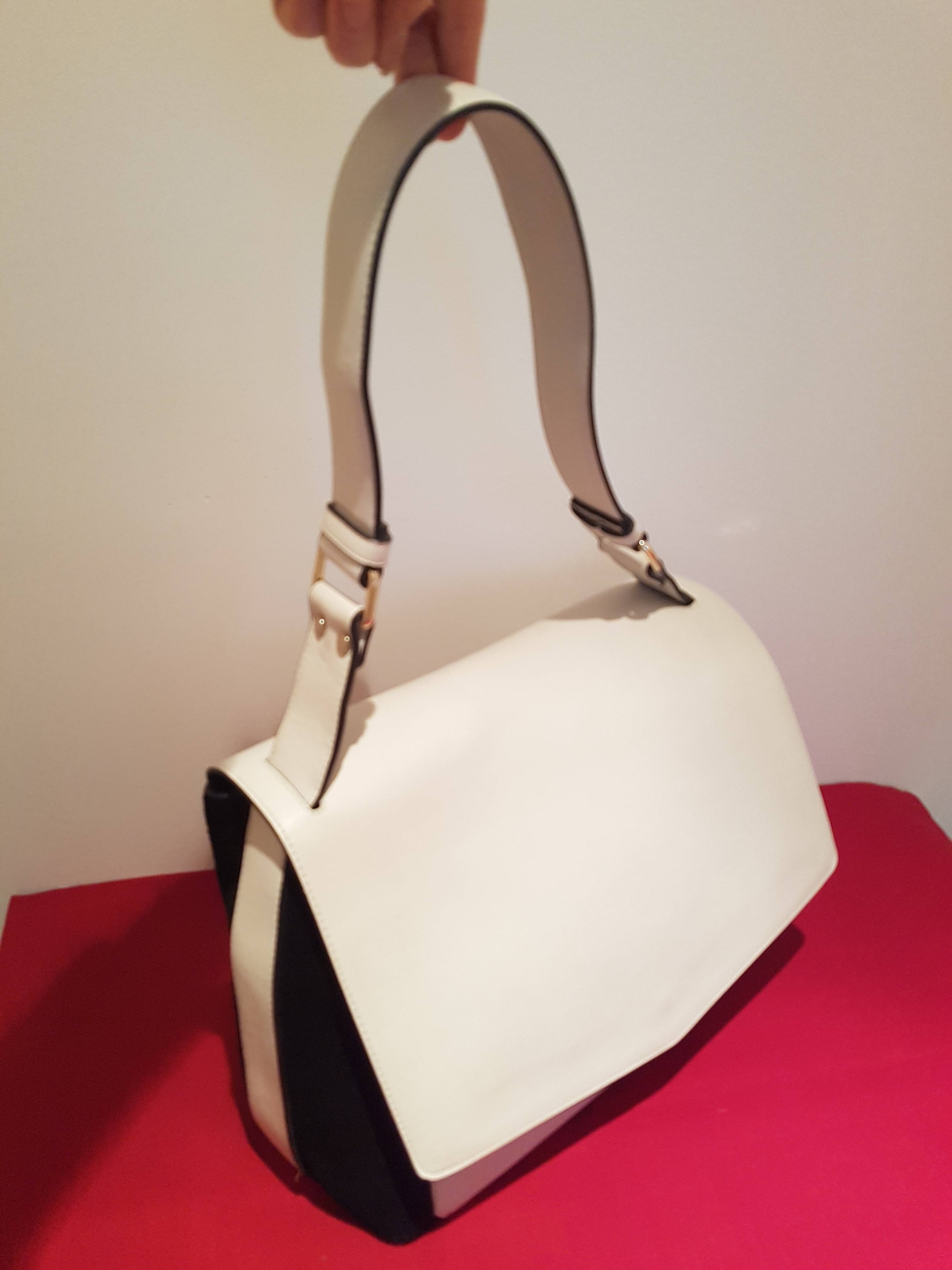 Sac Zara Cuir Noir à Chaîne Argenté - Style Bandoulière - Occasion