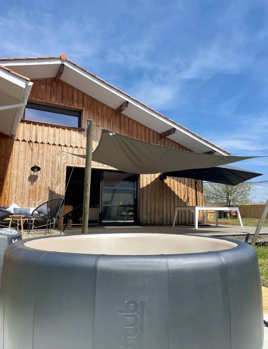 Propose mes services de prêt de jacuzzi en très bon état