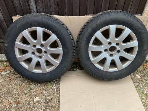 Vends2 Jantes Alliage Golf 2004 équipées pneus neige
