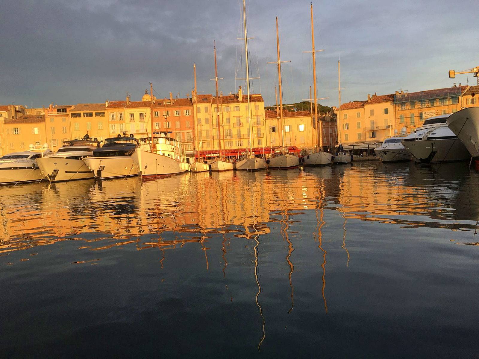 Loue villa rez-de-jardin 4 à 6 couchages, vue mer, plage de la Nartelle à 100m - Sainte-Maxime (83)