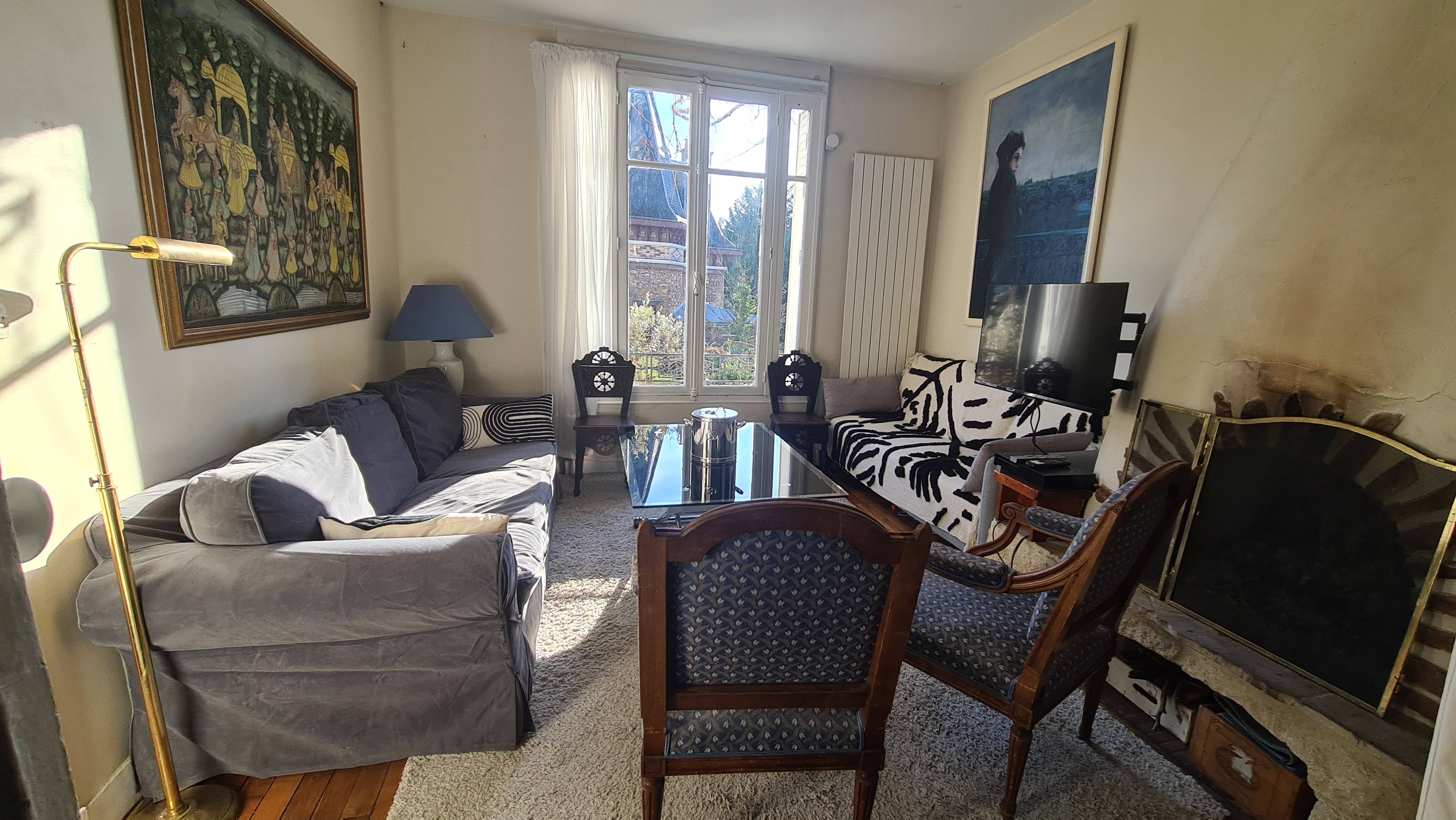 Jolie maison 5 chambres à 15 mn de la Tour Eiffel et Versailles : 12 couchages, 2 terrasses, jardin, jacuzzi
