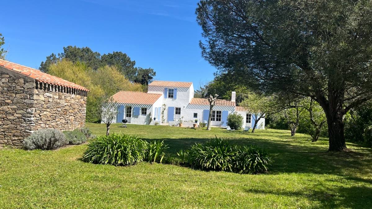 Loue maison à Saint-Sauveur - 4 chambres, 8 couchages - Grand jardin arboré - L’Île-d’Yeu (85)
