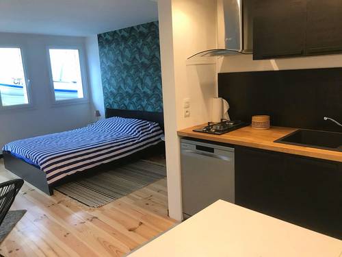 Loue a Jullouville (50) proche plage studio 2 couchages avec jardin
