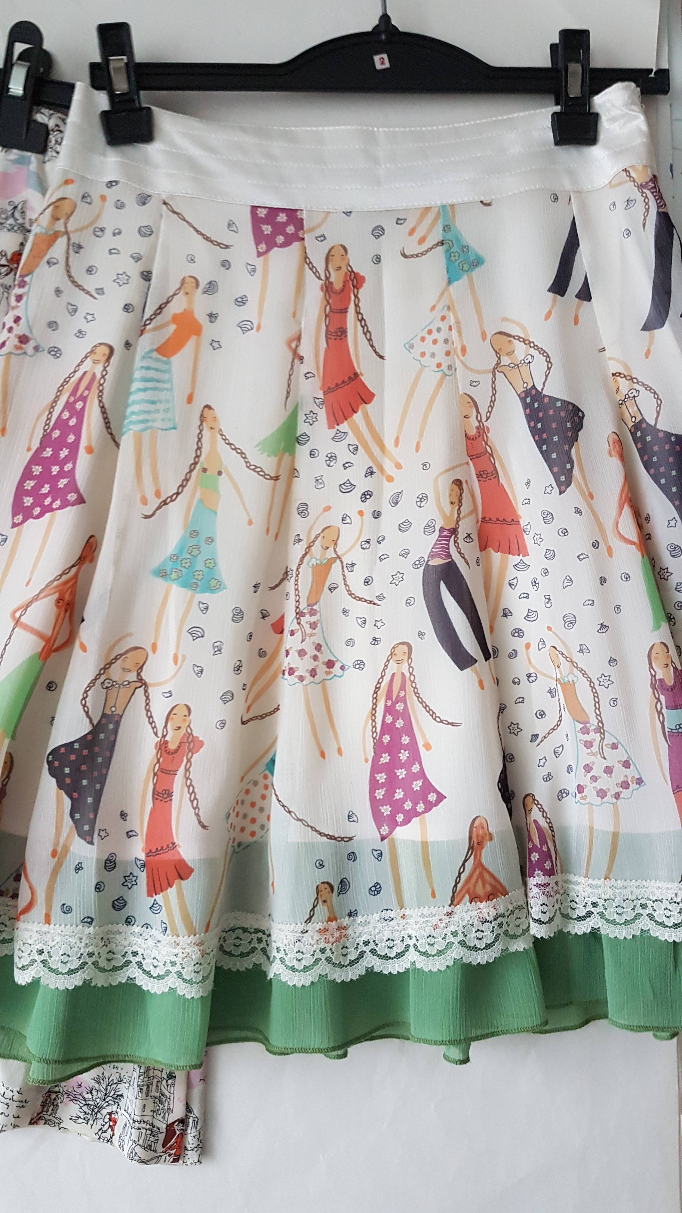 2 jupes imprimées neuves - Taille S