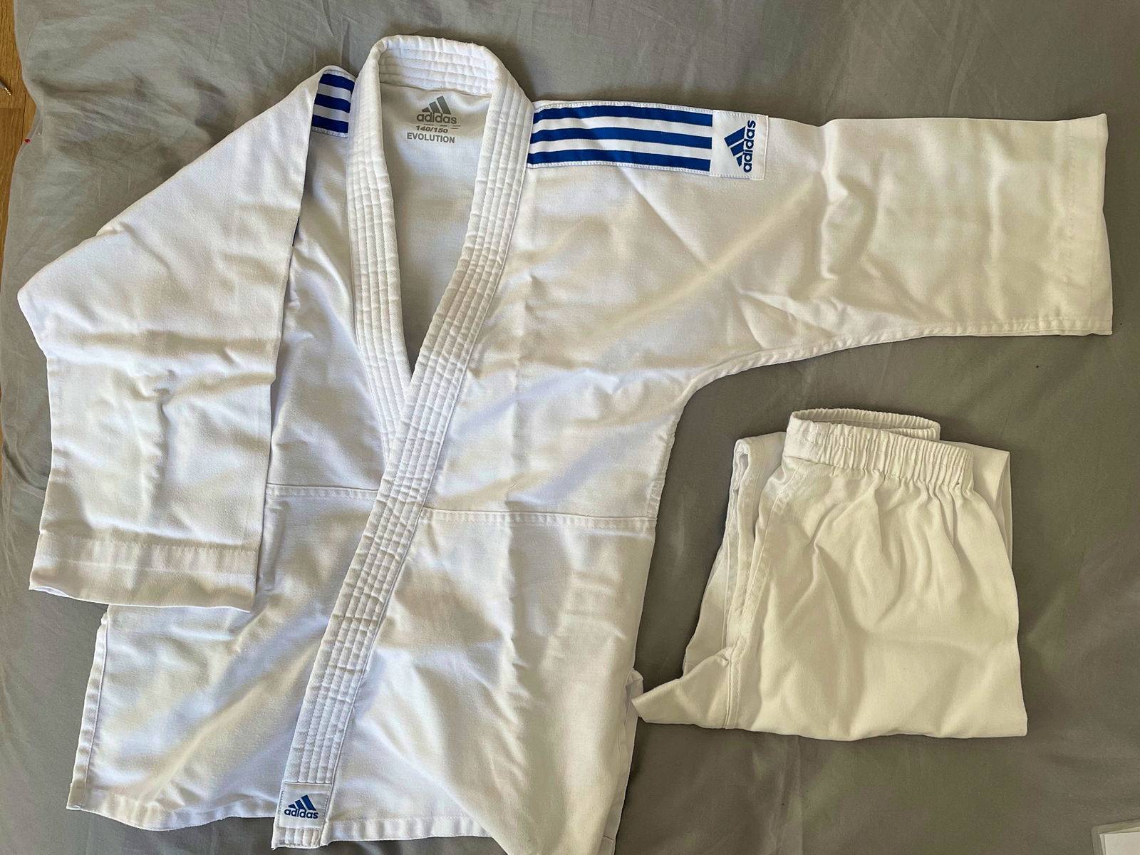 Tenue judo Adidas 140-150