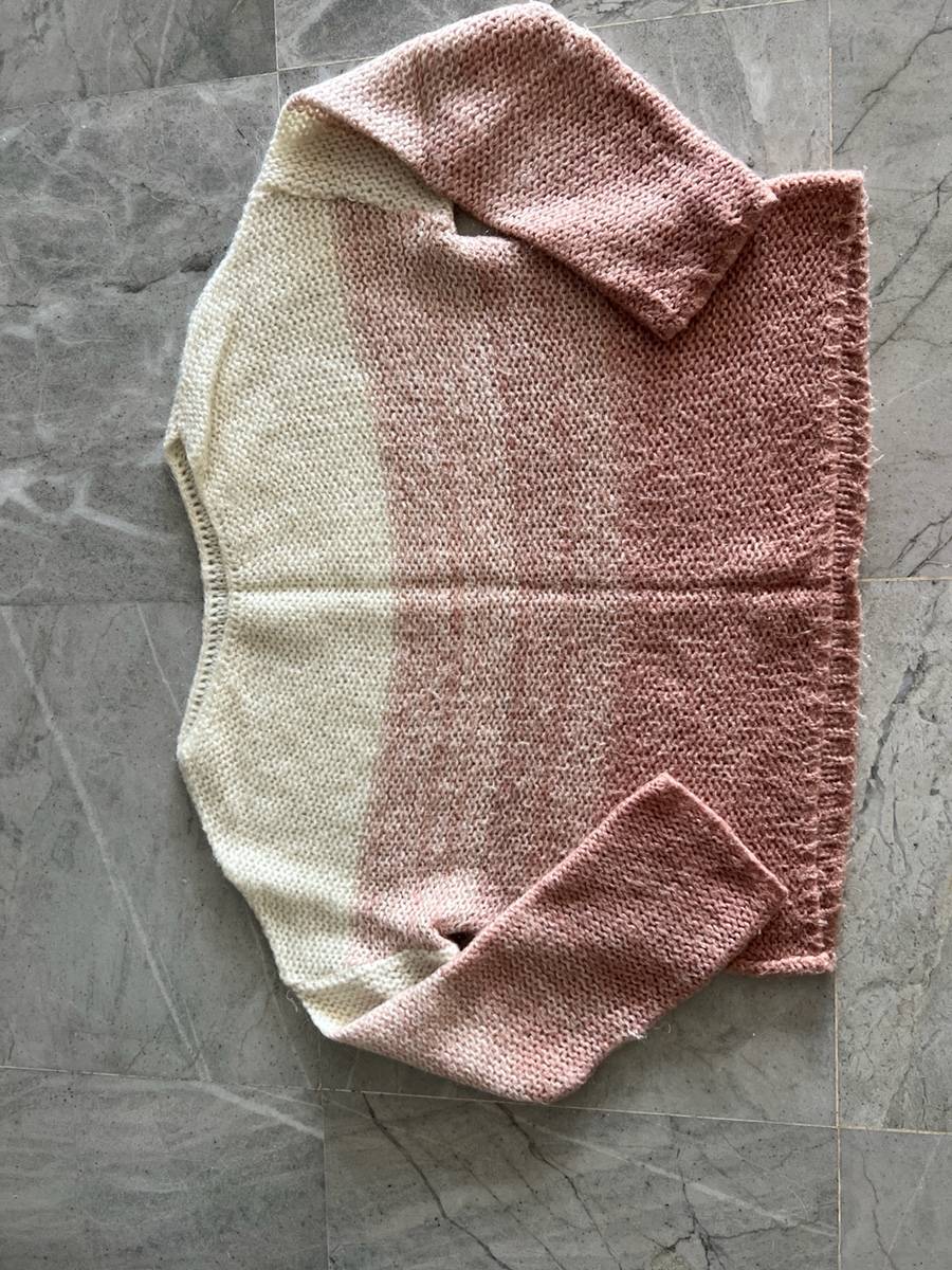 Pull en laine camaïeu rose en très bon état taille M