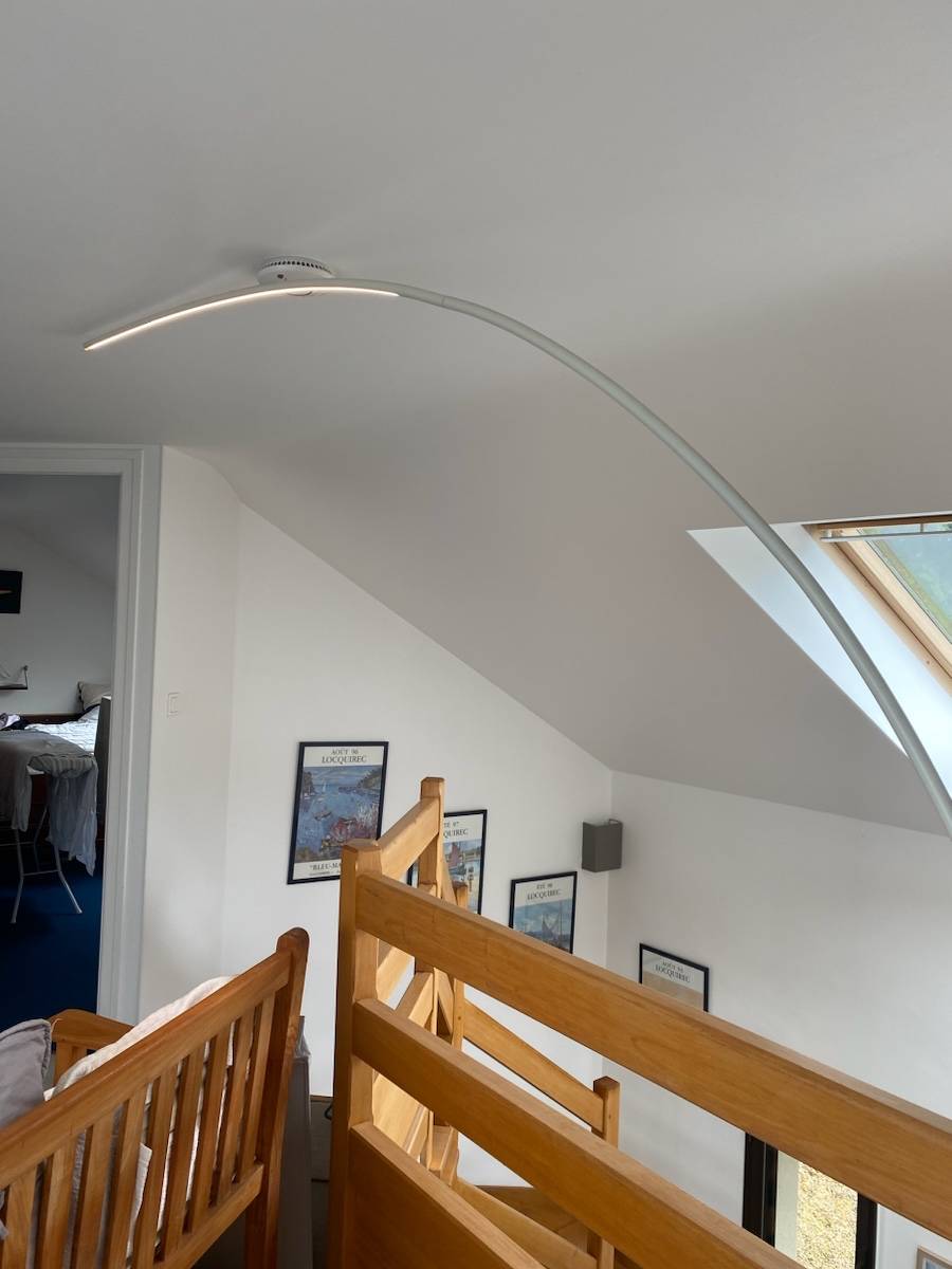 Lampadaire à led design blanc