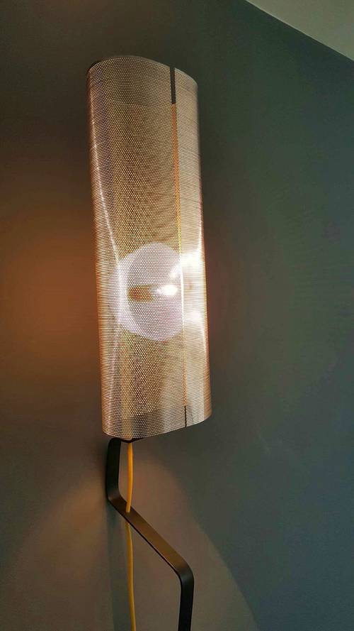 Lampadaire unique inspiré des années 50 60