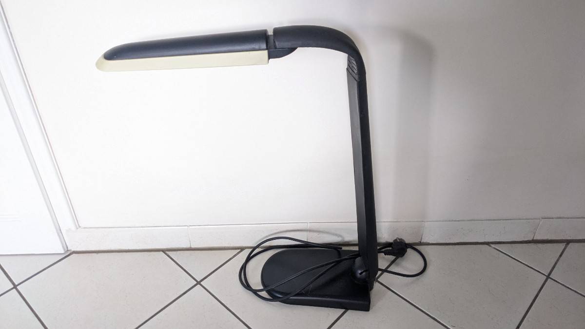 Lampe de bureau noire
Norme NF