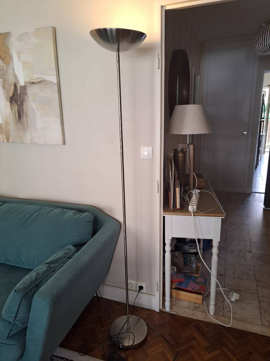 Lampe halogène à ampoule LED