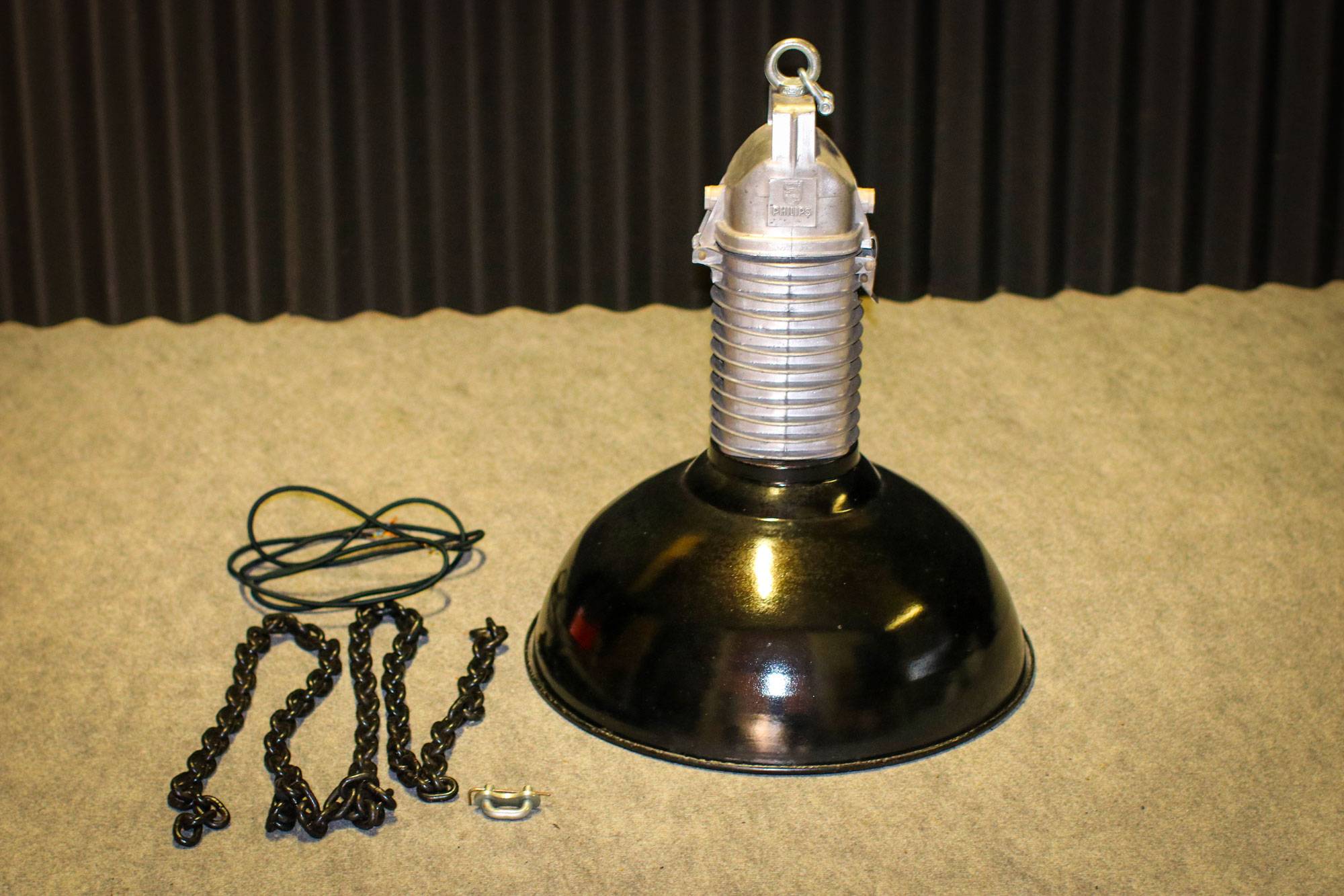 Vends lampe lustre industrielle Philips vintage pour loft