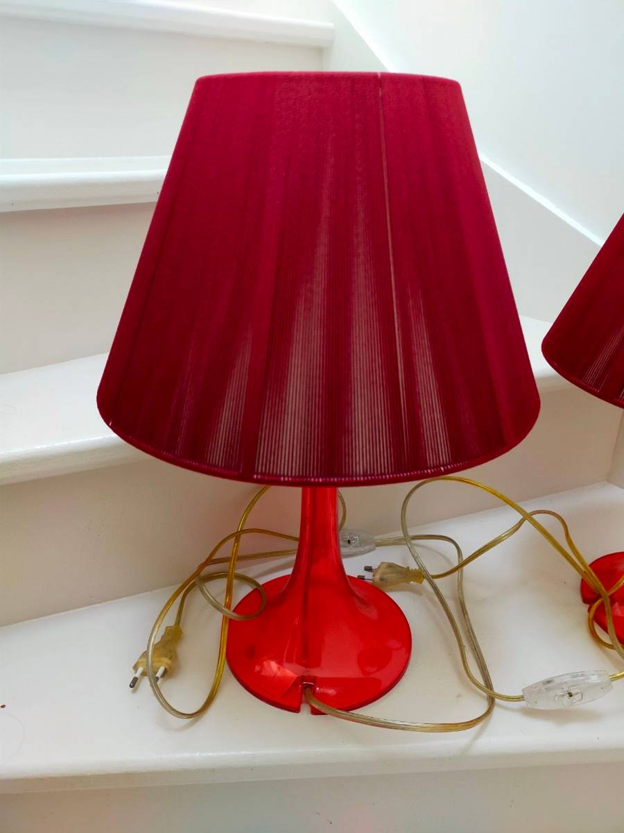 Lampe à poser rouge
