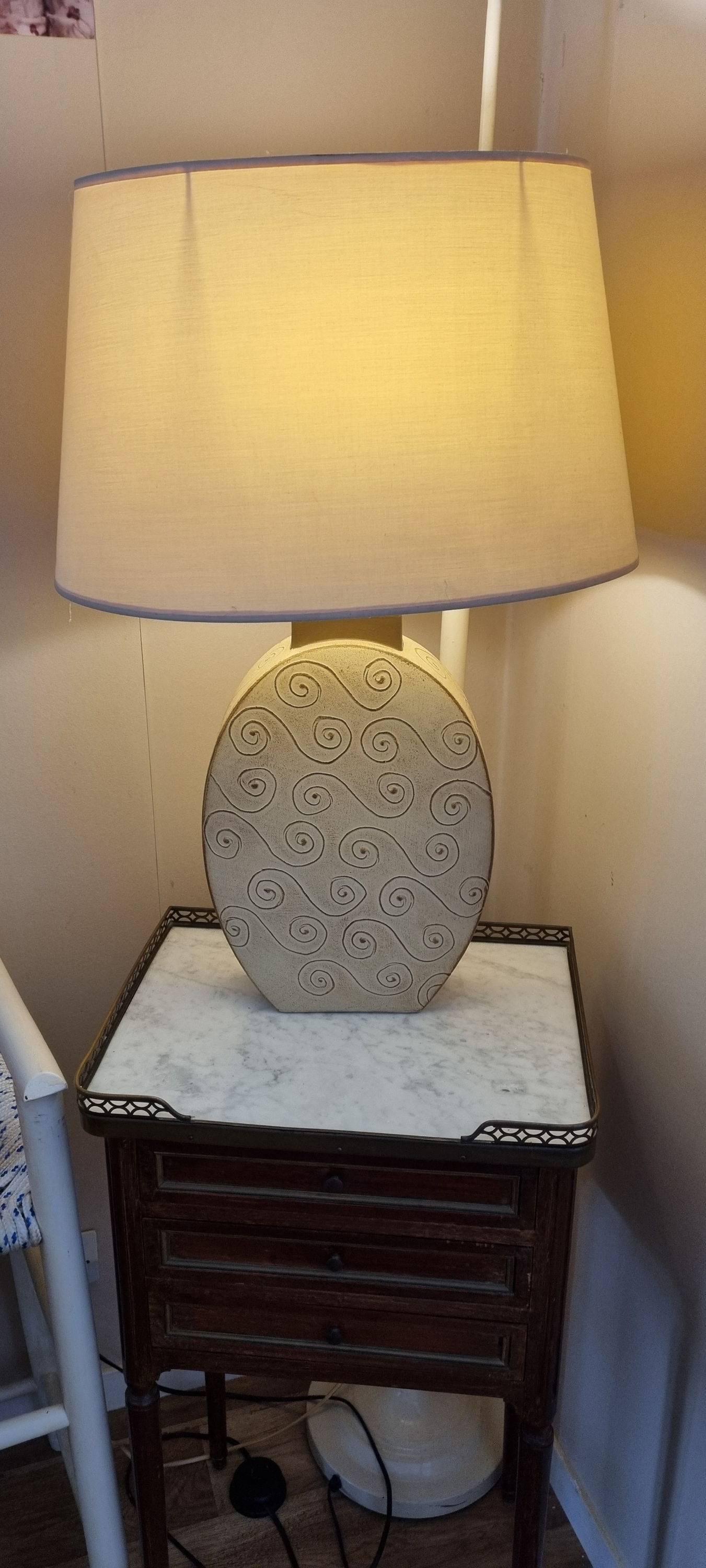 Vends lampe de salon beige crème