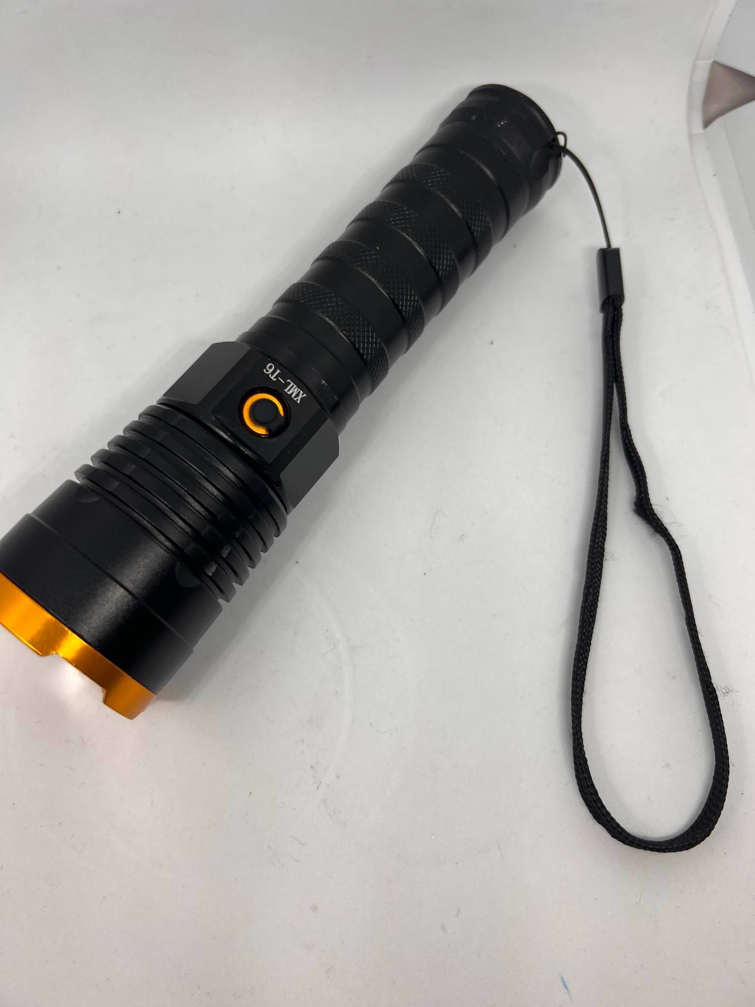 Lampe Torche LED Ultra Puissante XM-T6 1000 Lumens