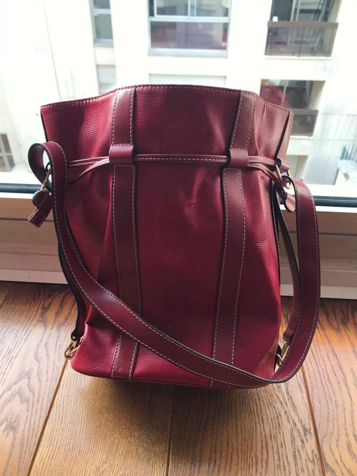 Sac seau Lancel rouge sur Gens de Confiance