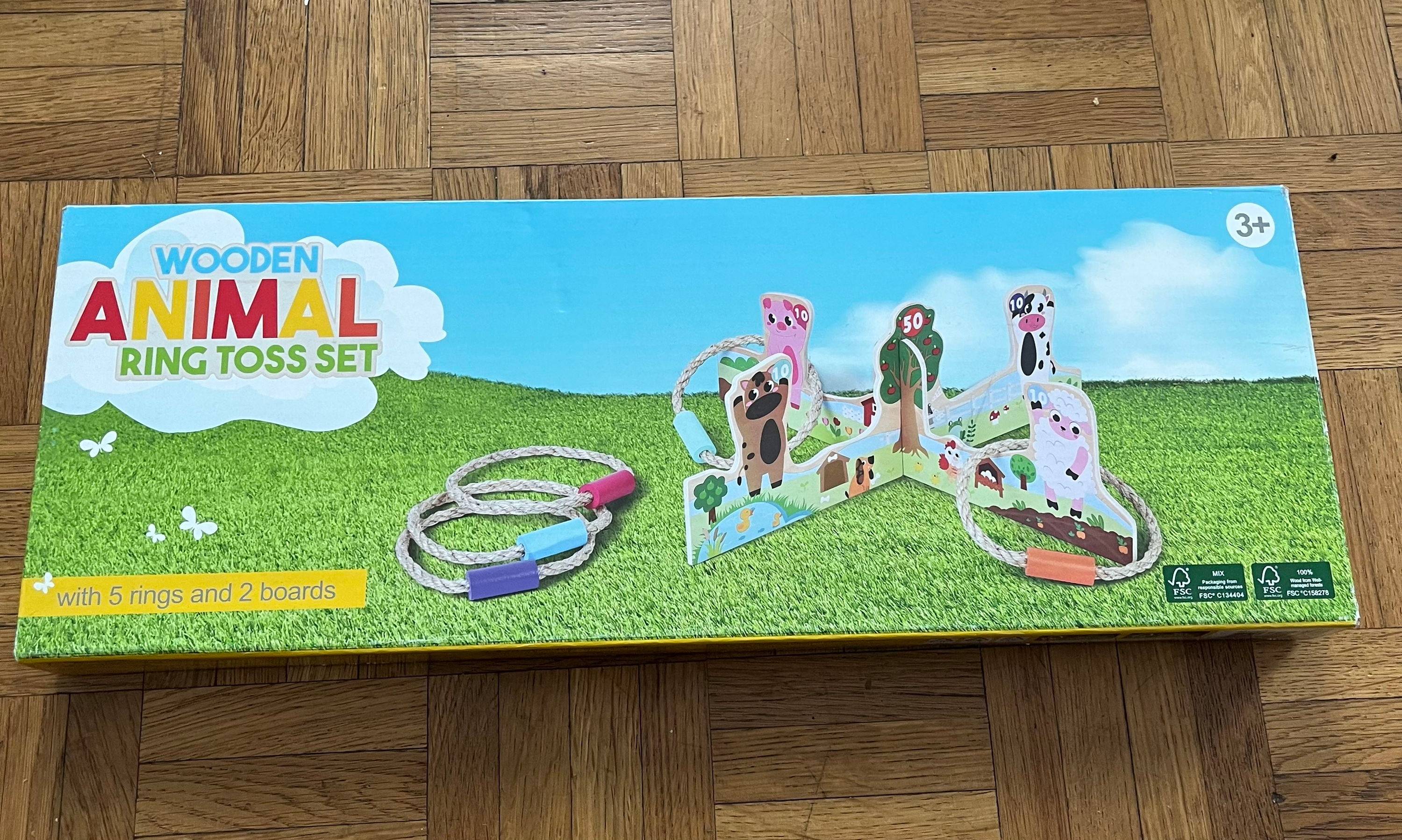 Set de lancer d’anneaux. Animaux en bois