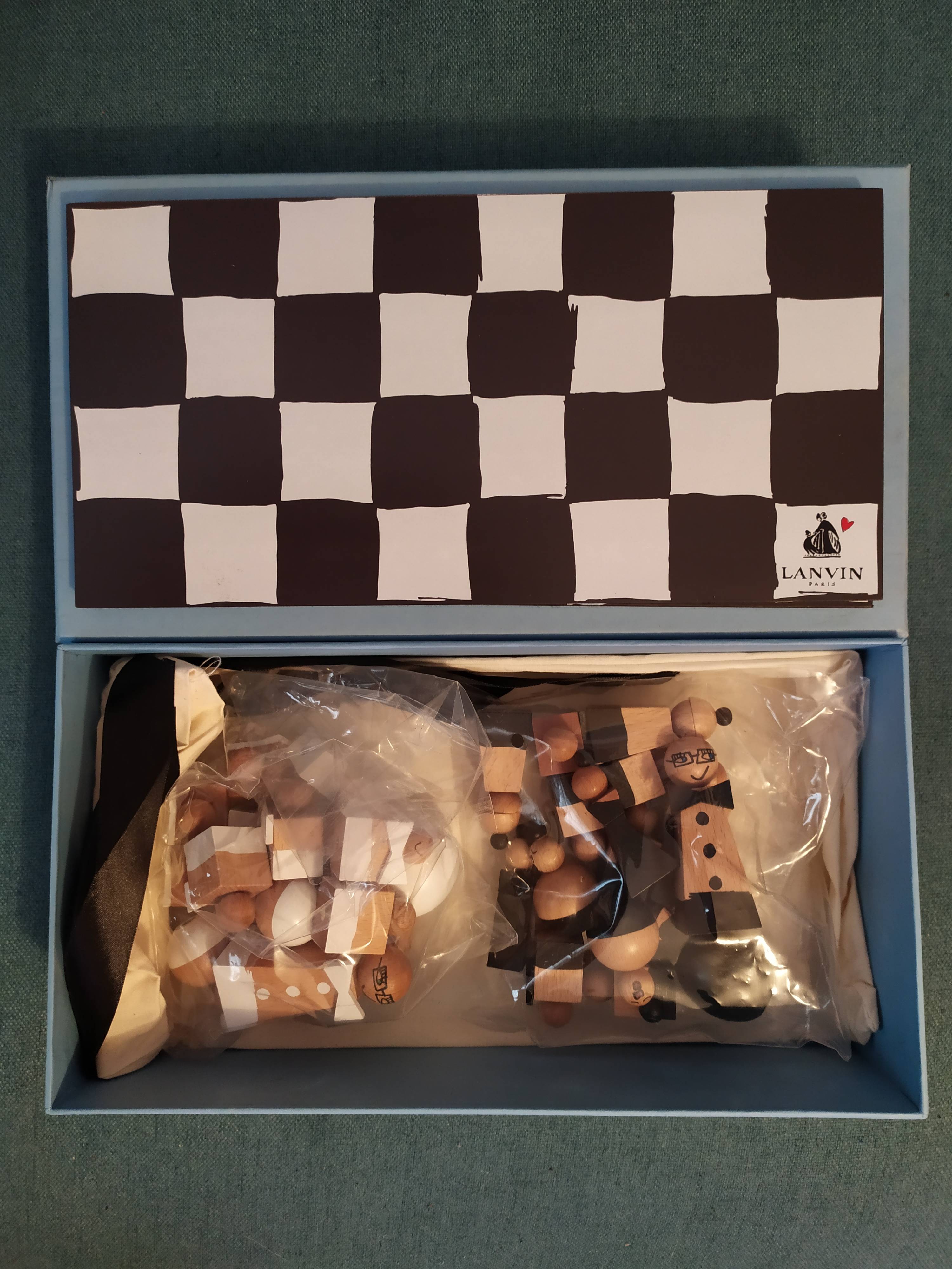 Lanvin. Magnifique jeux d’échecs avec son échiquier. Rare