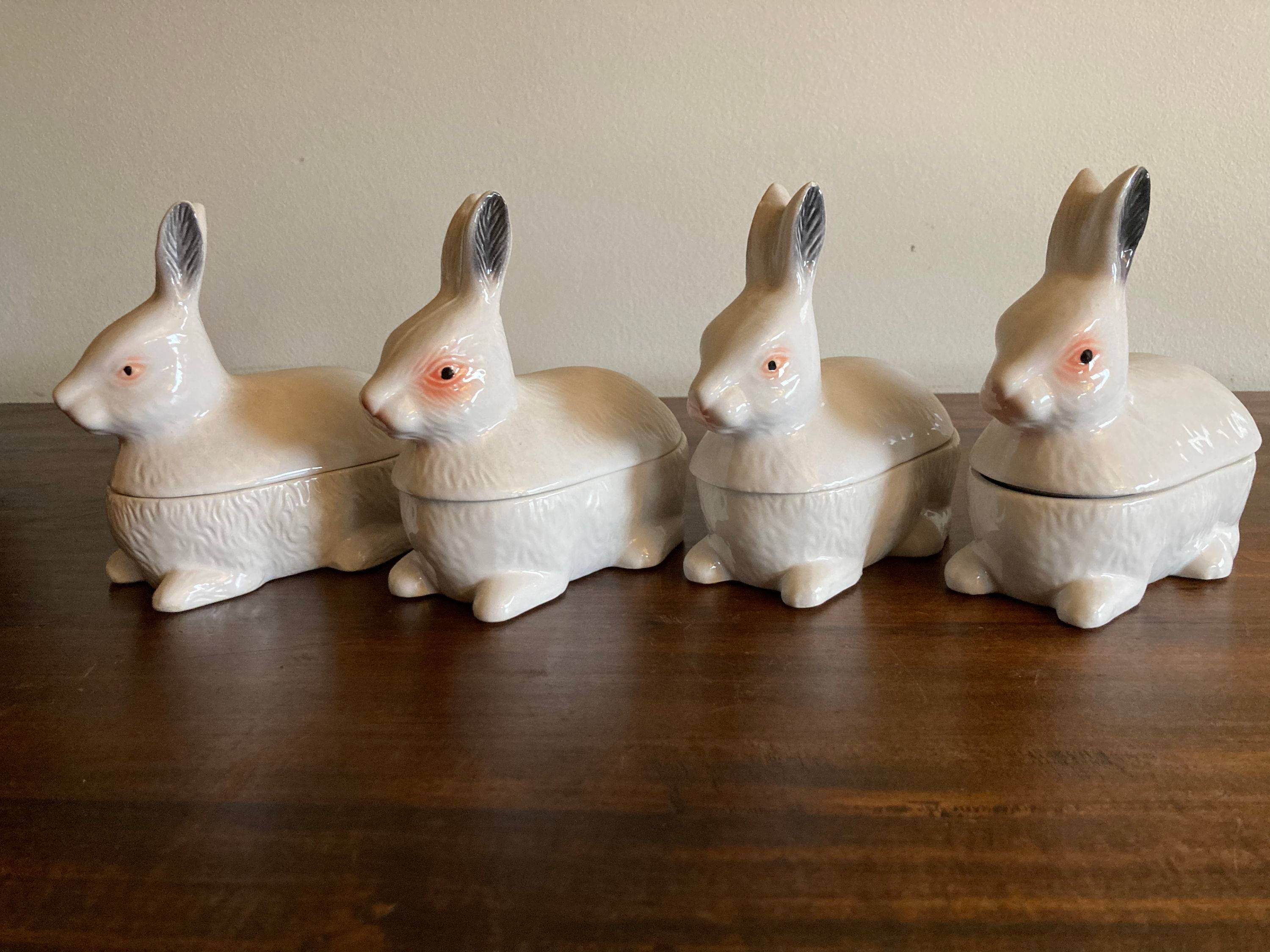 Lapins de Pâques en faïence Michel Caugant