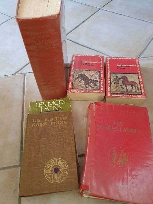 Latinistes : Dictionnaire Gaffiot ; Lettres latines ; Petits dico ; Les mots latins