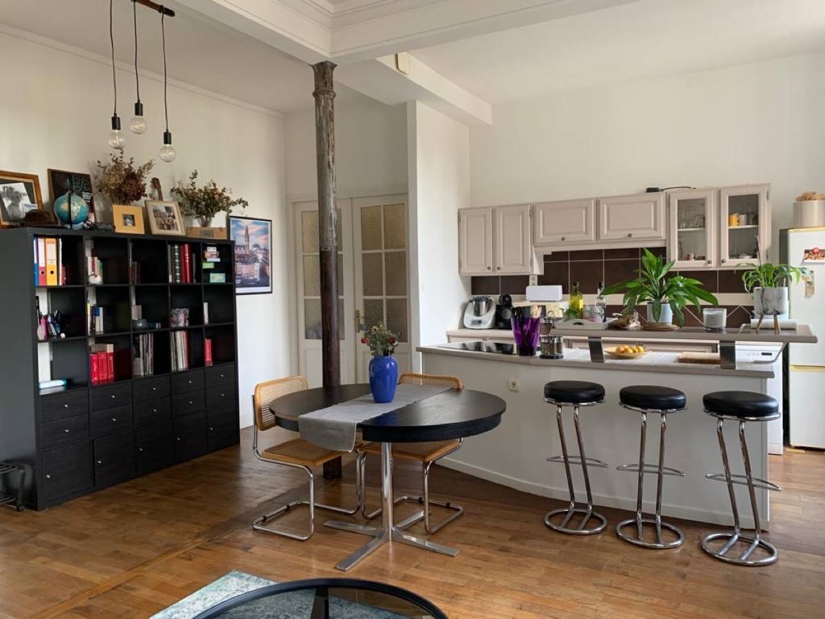 Lille Vauban - Loue grand F2 : idéal jeune couple actif - 65m²