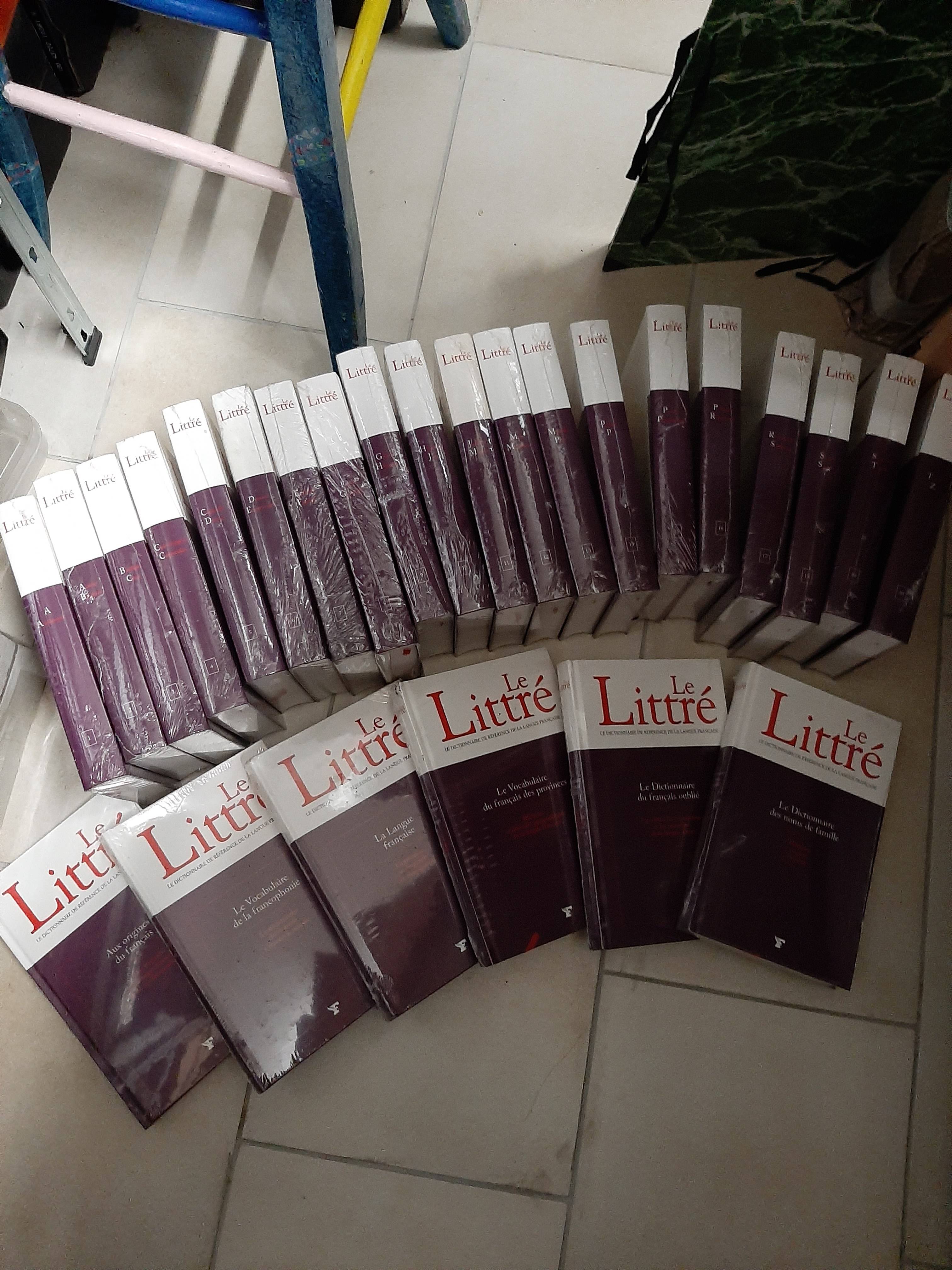 Le Littré en 20 volumes et ses 6 suppléments thématiques