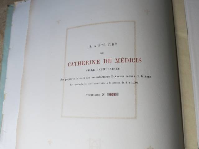 Vends beau livre ancien sur Catherine de Médicis