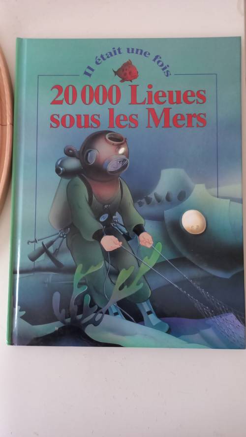 Livre 20 000 lieues sous les Mers