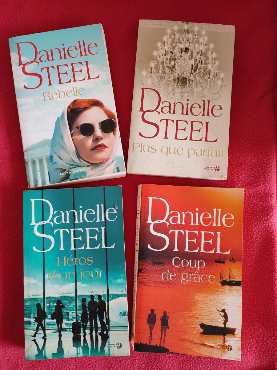 4 Livres Danielle Steel