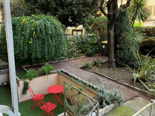 Loue studio LOCAL PROFESSIONNEL pour Profession Indépendante de 29m²