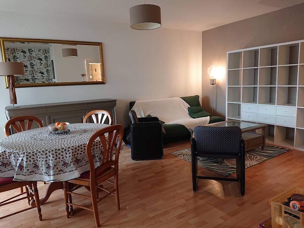 Loue appartement T3 73m², Vannes centre - (chauffage et eau chaude comprise)