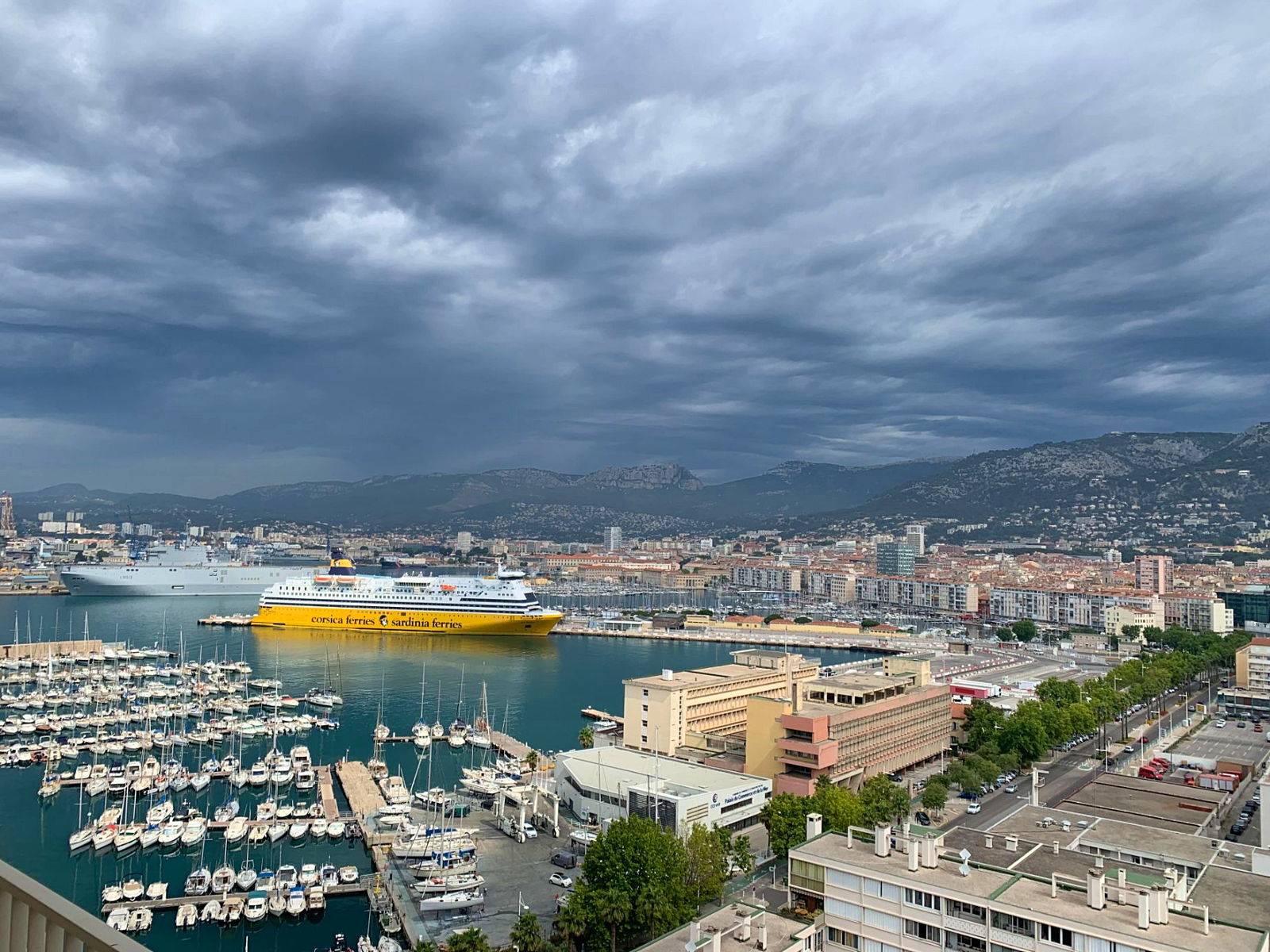 Loue appartement T3 Toulon/Mourillon avec vue mer - 68m²