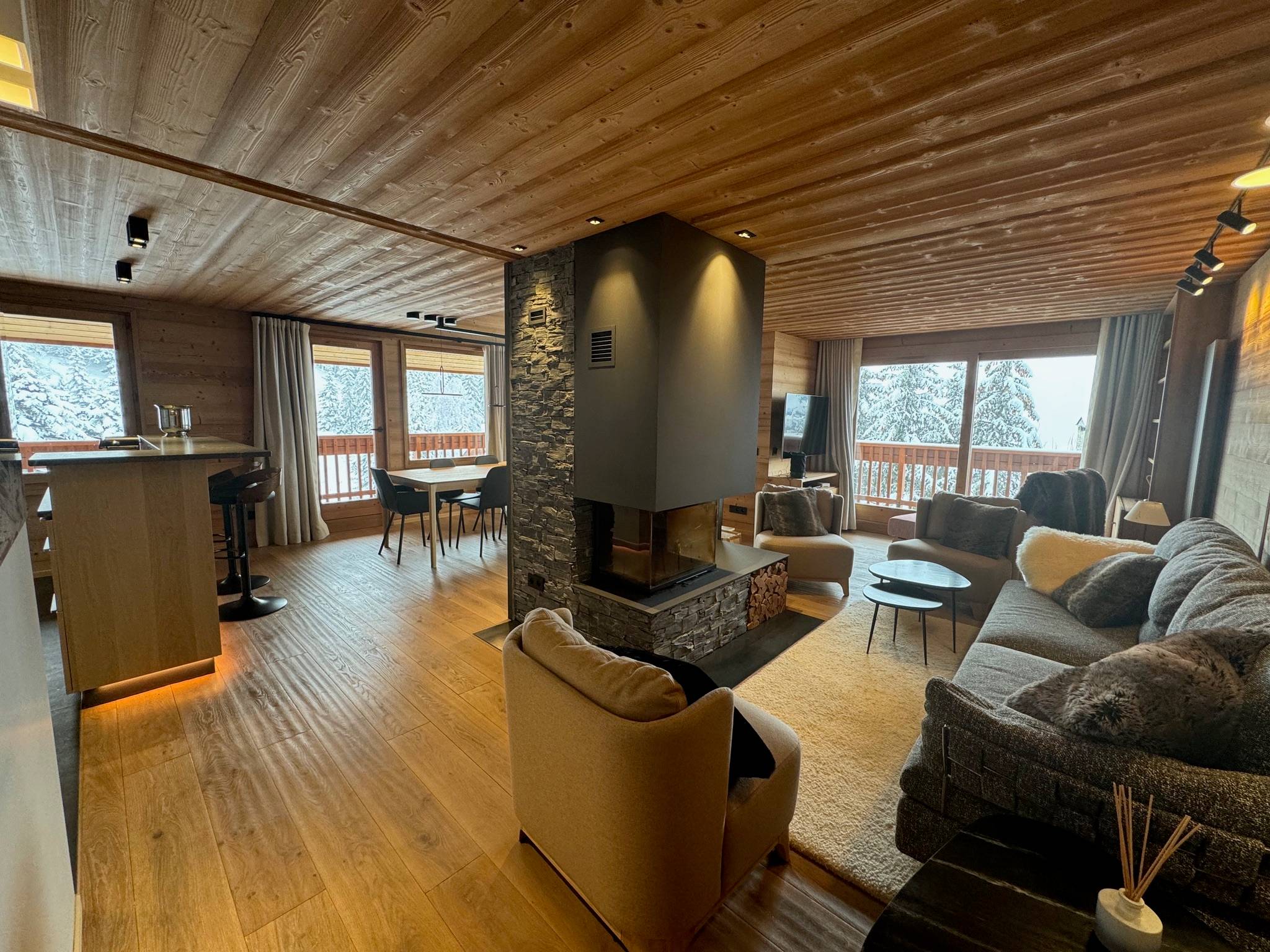 Loue Appartement Luxe Ensoleillé Méribel - Le Belvédere - 4 chambres, 4 salles de bains