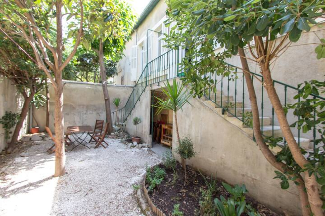 Loue appartement 47m² avec jardin privé à Marseille Vauban - 2 couchages