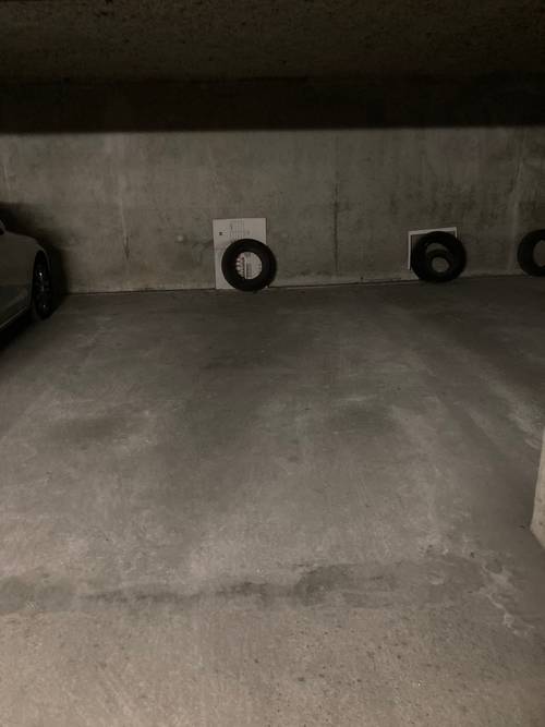 Location garage Saint Seurin/ croix blanche à Bordeaux