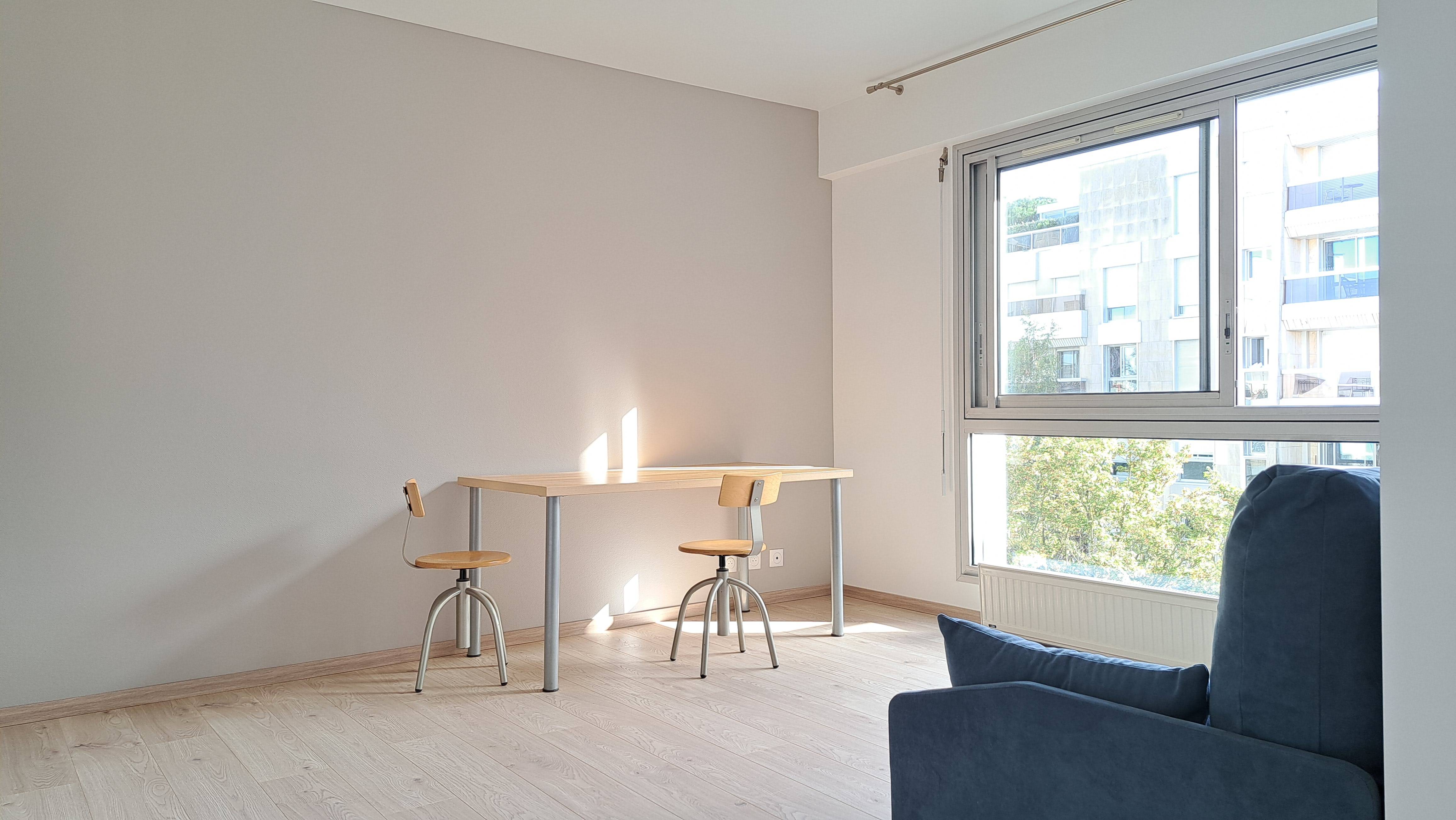 Loue grand studio meublé de 33,5m² avec parking à Boulogne nord