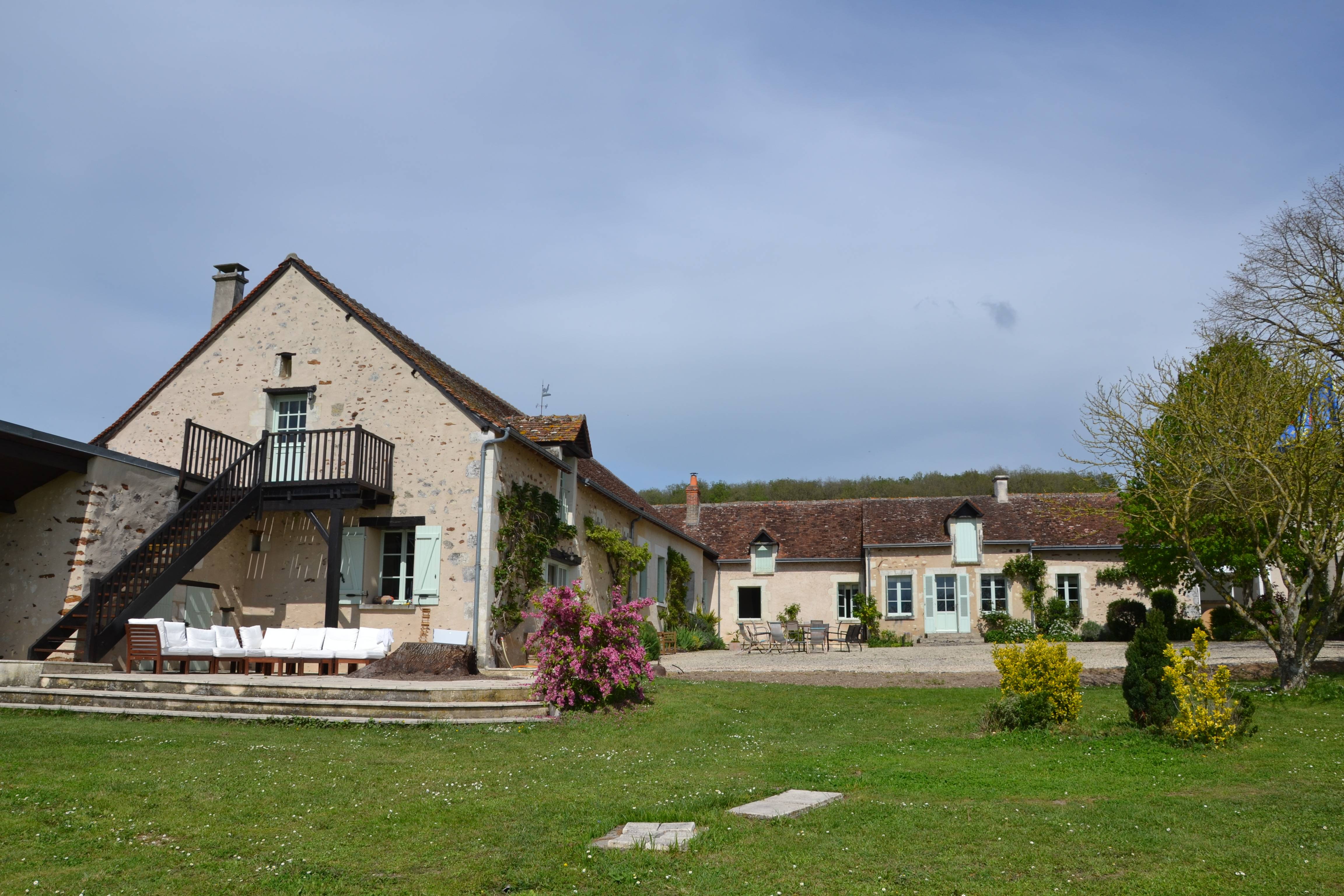 Loue longère sud Touraine - 12 couchages - Barrou (37)