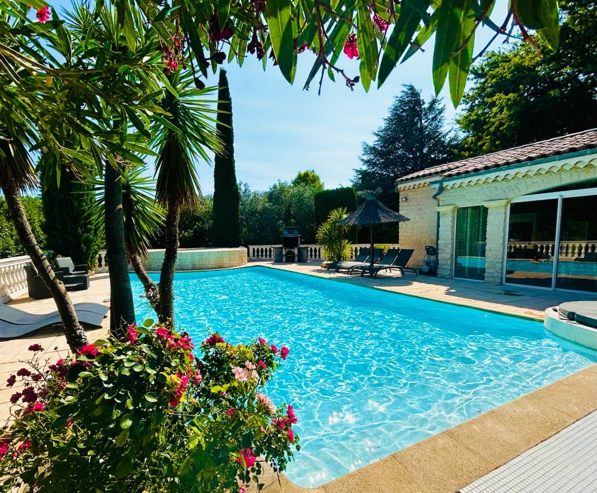 Loue maison provençale avec piscine, jacuzzi, spa, sauna, pétanque et baby-foot - 10 couchages