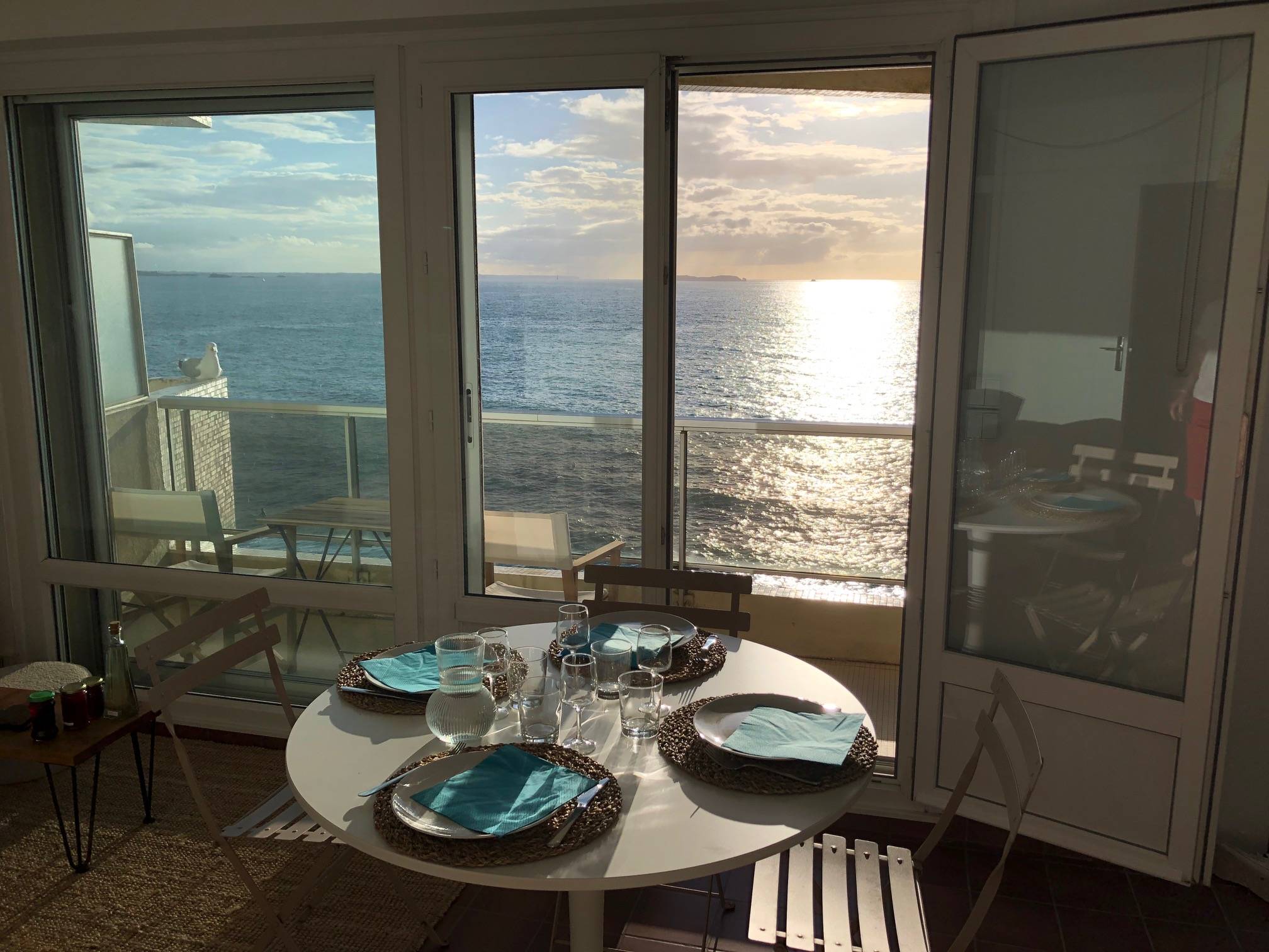 Loue appartement front de mer avec parking - 4 couchages - Saint-Malo (35)