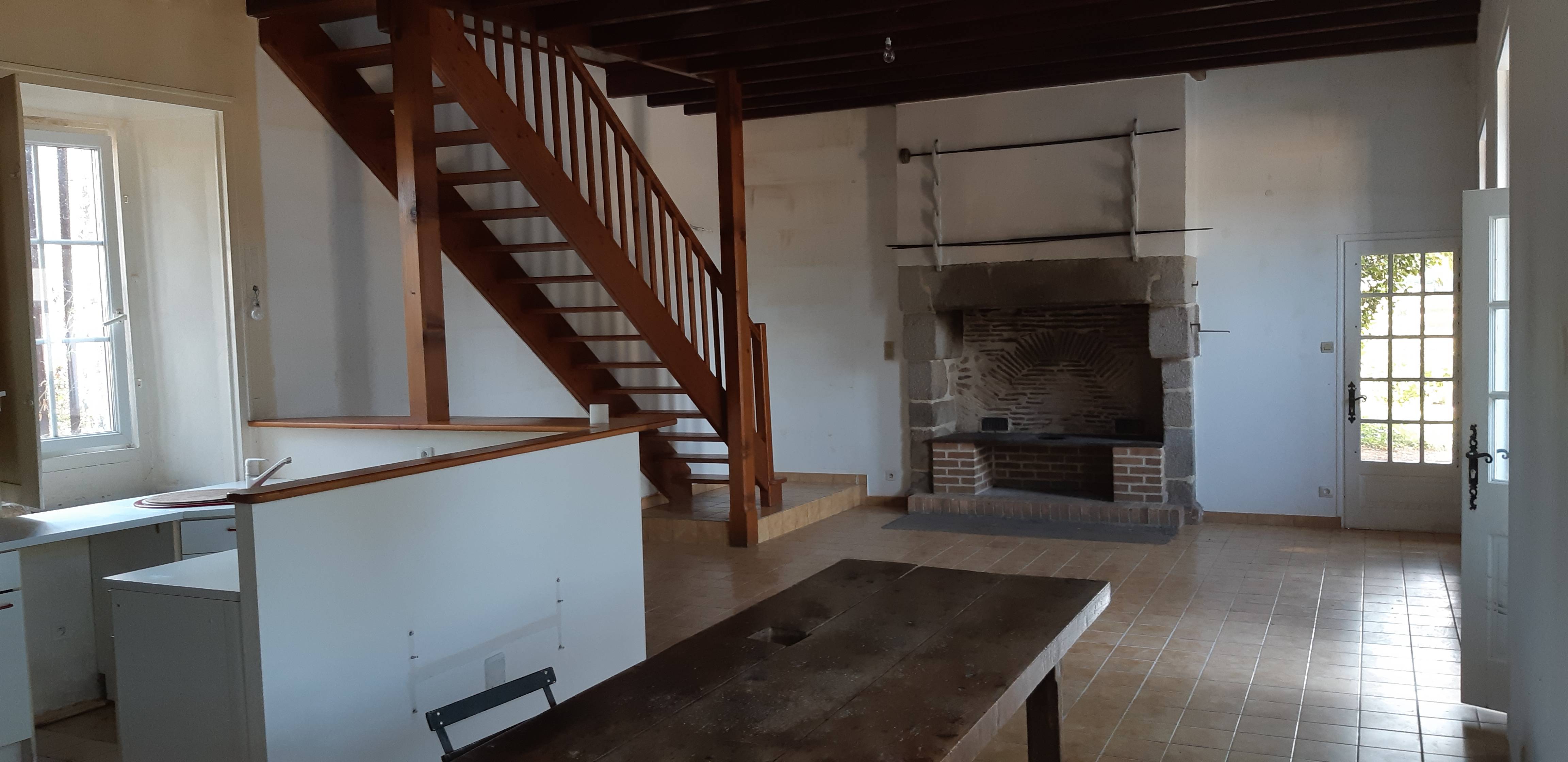 Loue maison 3 pièces dans propriété inscrite au monuments historiques (ismh) - 98m²